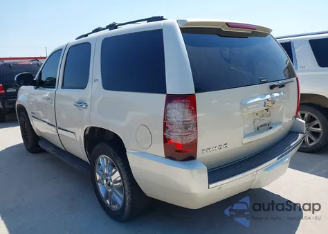 2010 Chevrolet Tahoe Ltz из США, поврежденный, VIN 1GNUKCE05AR155573